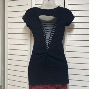 Braided-Back Stretchy Cotton Black T-Shirt